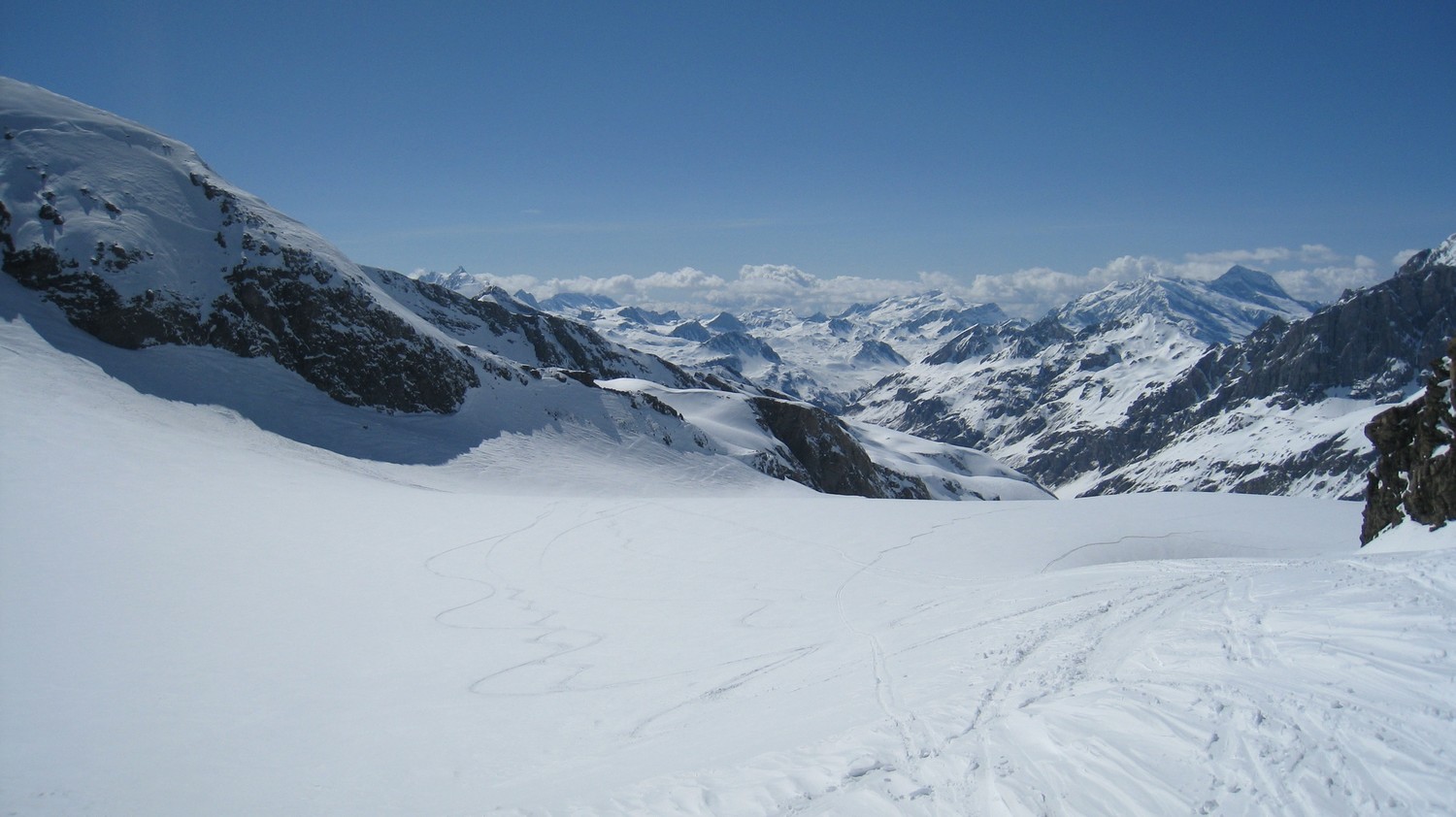 Du Col d'Oin, coup d'oeil sur le Glacier des Sources de l'Isère