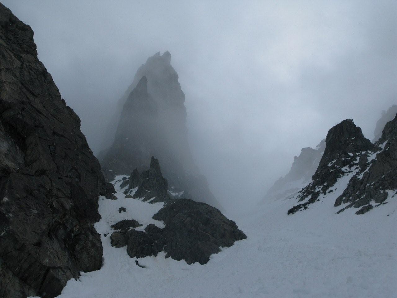 L'épée sous la gorge !
