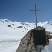 Le Mémorial, en arrivant au Refuge du Prariond