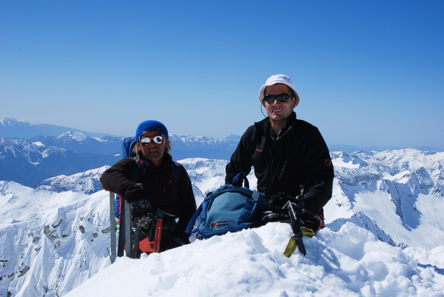Lorenzo ed io in cima al Monte Carè Alto 3462 m.