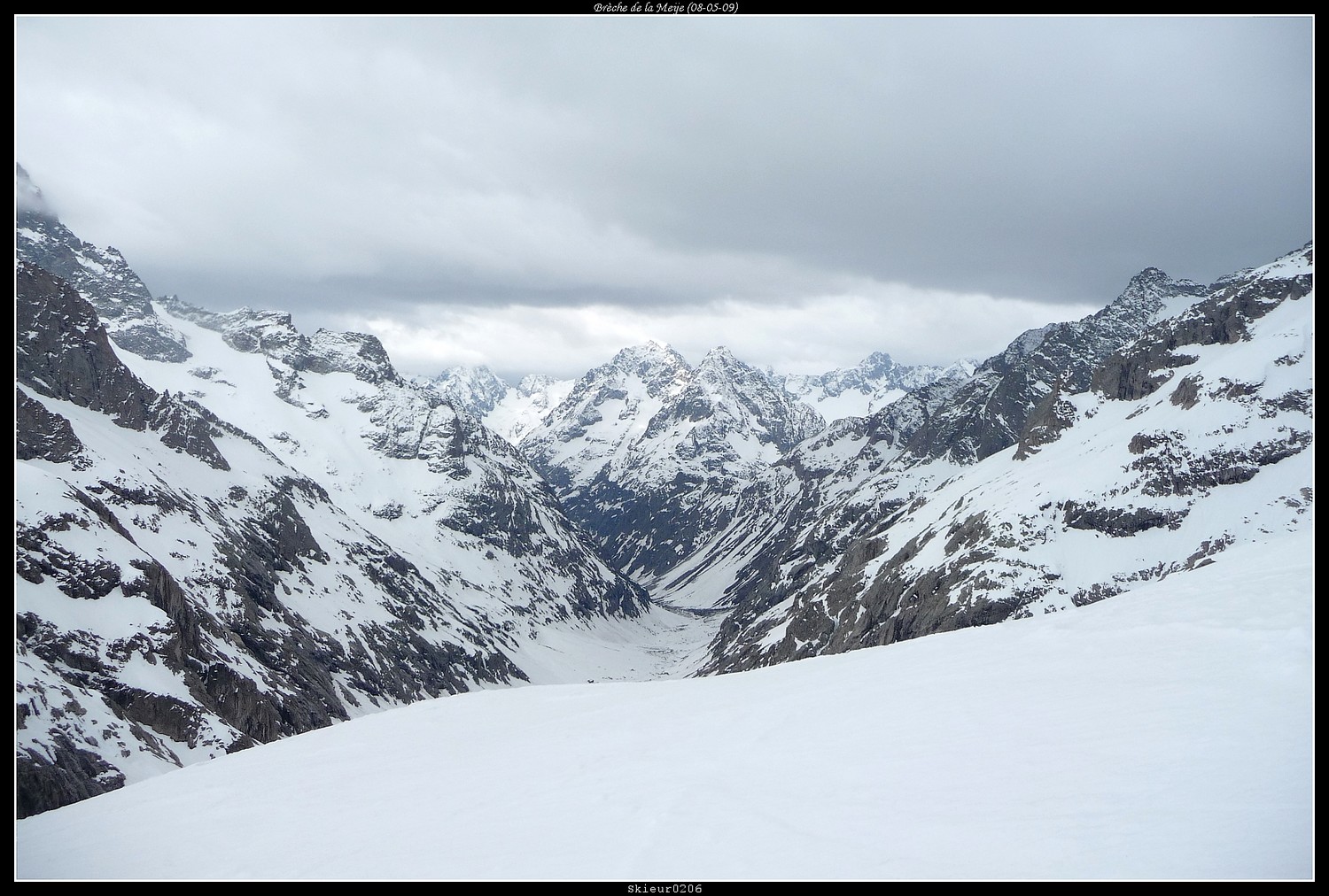 Les Ecrins : Vue vers le bas sur le vallon.