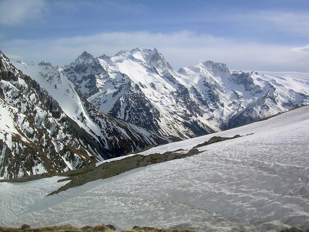 Goléon : vue sur la Meije depuis le refuge