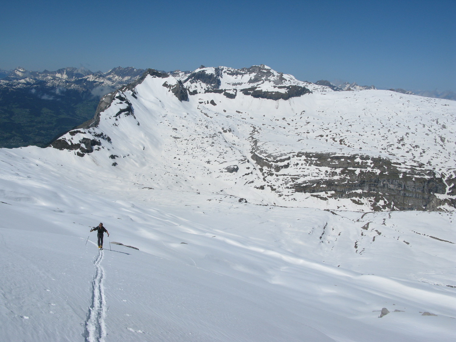 Le désert ... les Platières à droite tout au loin ... et on vient de là ... et de bien plus loin et bas encore !