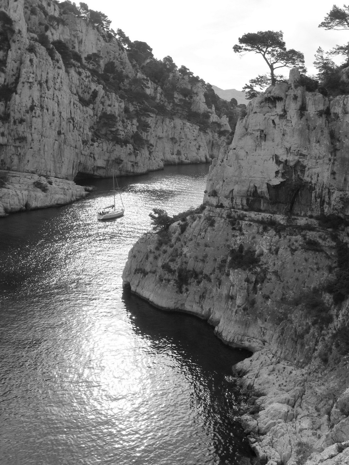 Calanque d'En Vau de l'autre coté et en noir et blanc cette fois.
