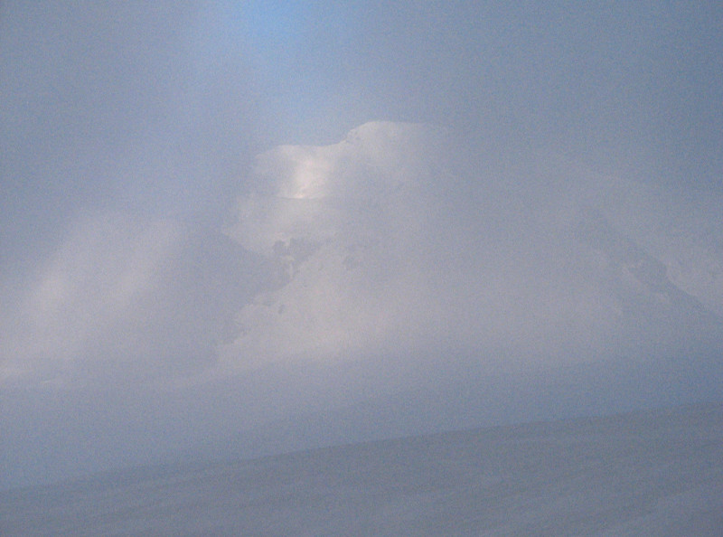 Le Strahlhorn se dissimule derrière un voile diaphane