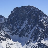 L'impressionnante paroi NW de l'Ailefroide