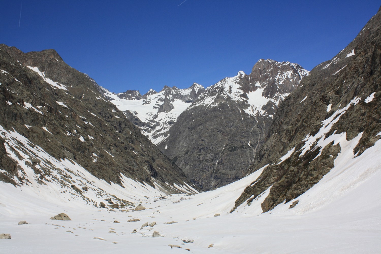 A la descente, dans le tiers supérieur du Vallon des Etages
