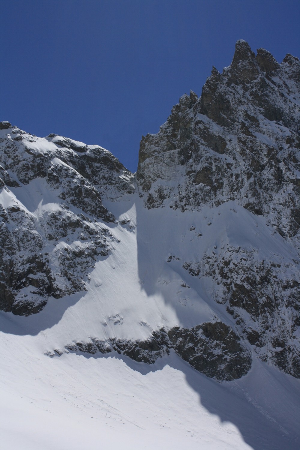 Le versant W du Col des Ecrins