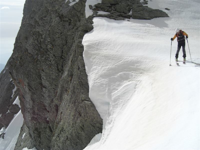 Kaël près pour la descente du couloir