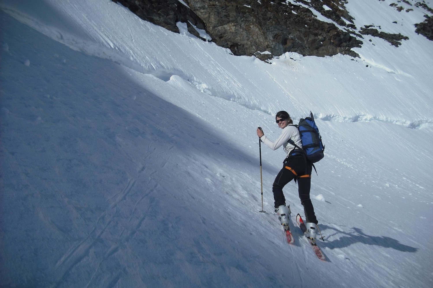 alla base della parete del piz Caral