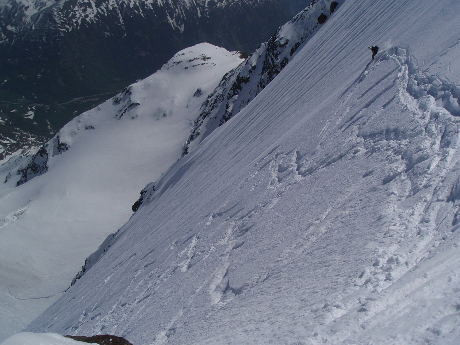 Alex attaque la descente