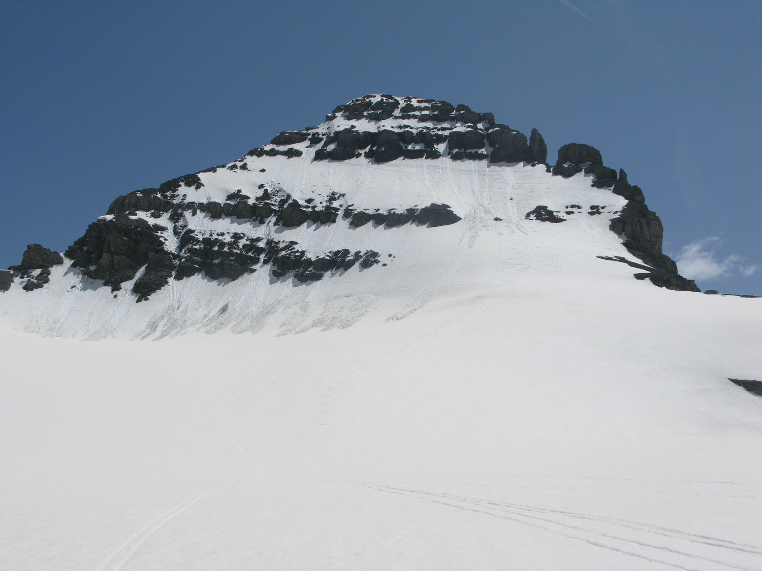 La Tour Sallière : vue d'ensemble : couloir de montée tout à gauche ...