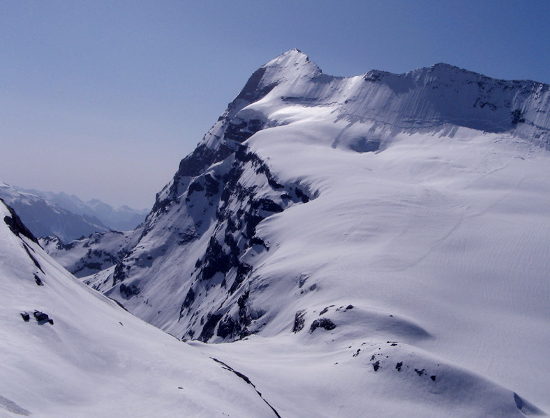 L'impressionnante face nord du Monte Leone