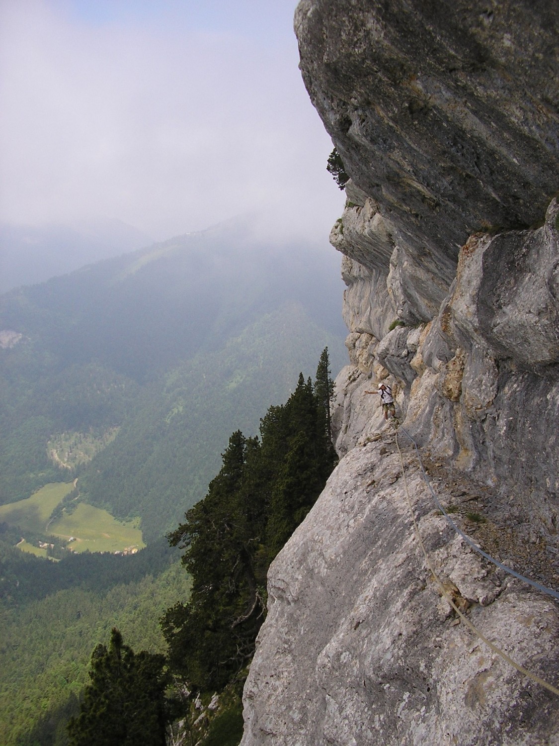 voie de la corniche : traversée de L4