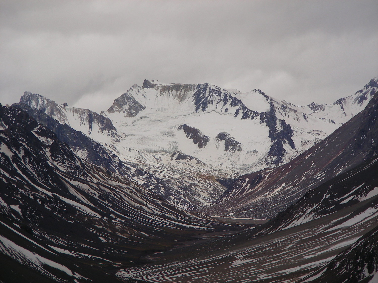 El Nevado del Cuevas (Alejandro Castro) al fondo de la Qda. de Matienzo