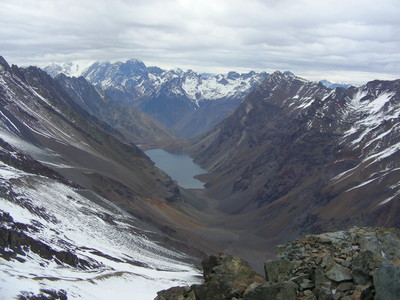 La quebrada de los Tres Hermanos, la Laguna del Inca y Portillo La quebrada de los Tres Hermanos, la Laguna del Inca y Portillo