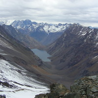 La quebrada de los Tres Hermanos, la Laguna del Inca y Portillo