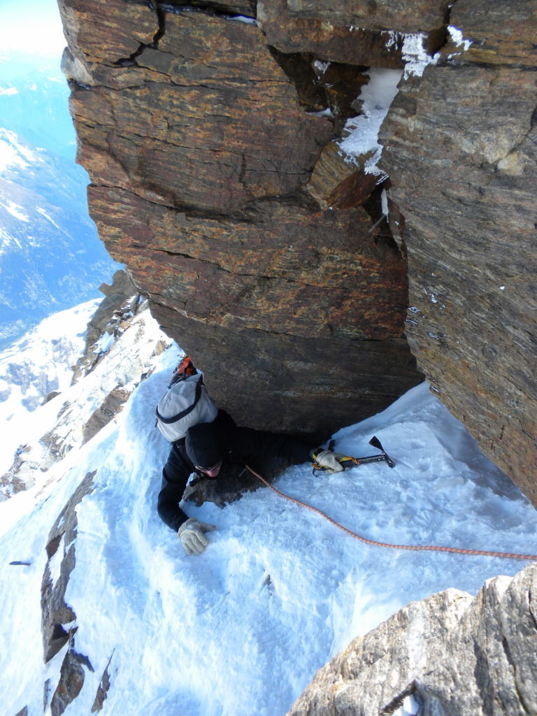 Nouveau style de parcours d'arête, "ramping sous les gendarmes"