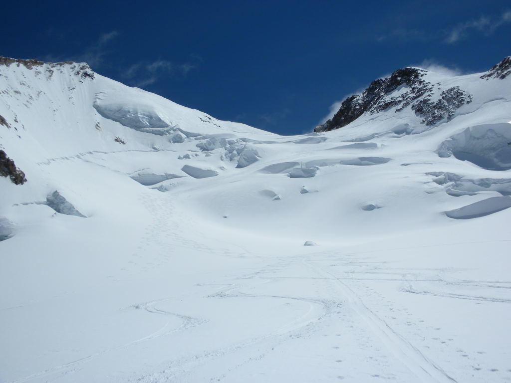 Le haut du Glacier du Mont Rose avec le Nordend et la Pointe Dufour