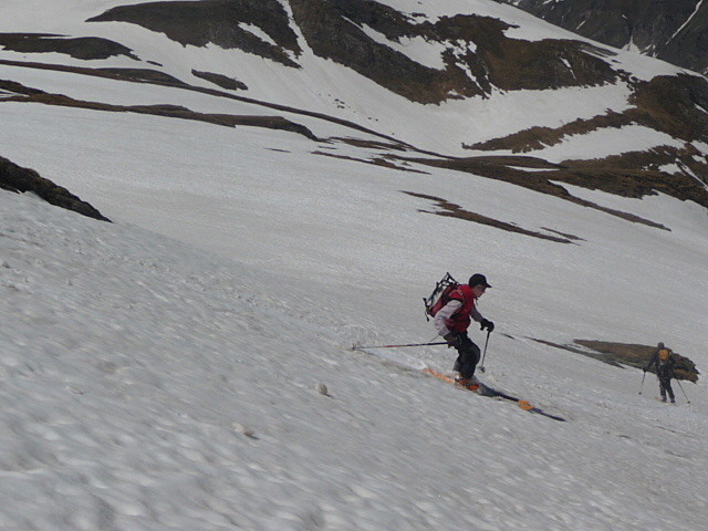 Vers 2500m éviter les rochers car neige plus molle autour