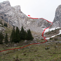 L'accès par le creux du Pralet, vu du bas (mai 2009)