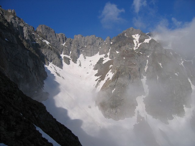 Les couloirs EST de descente au niveau du Montfaucon