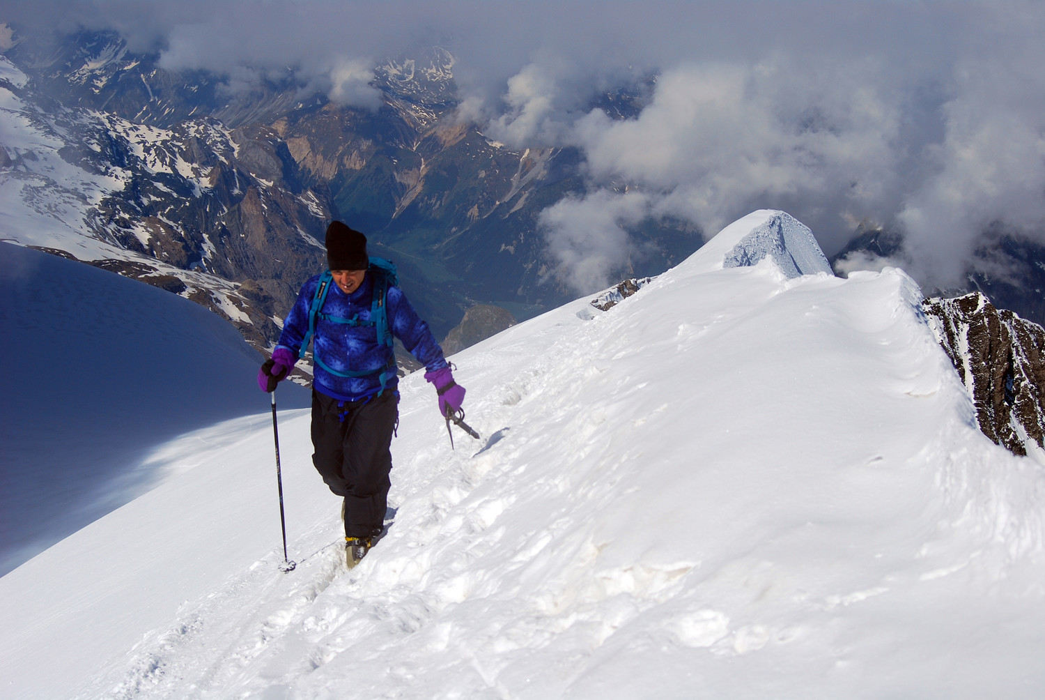 Roberto arriva in cima alla Grande Casse.