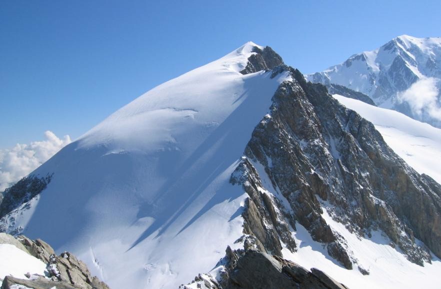 descente depuis le dôme de miage(3670m) vers le col de la Bérengère(3348m)