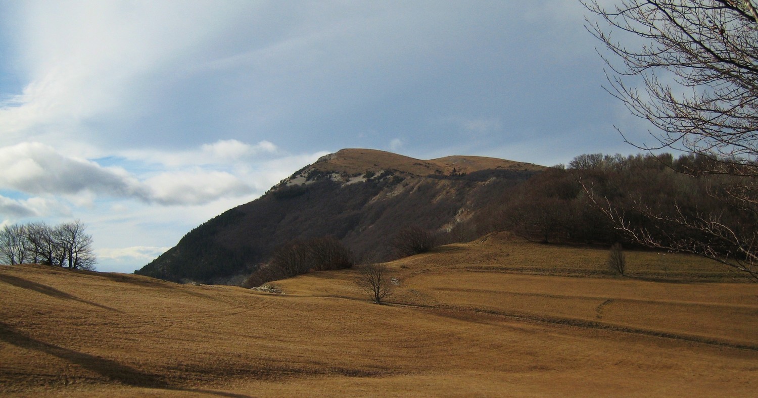 Le But Saint-Genix derrière le Col de Vassieux