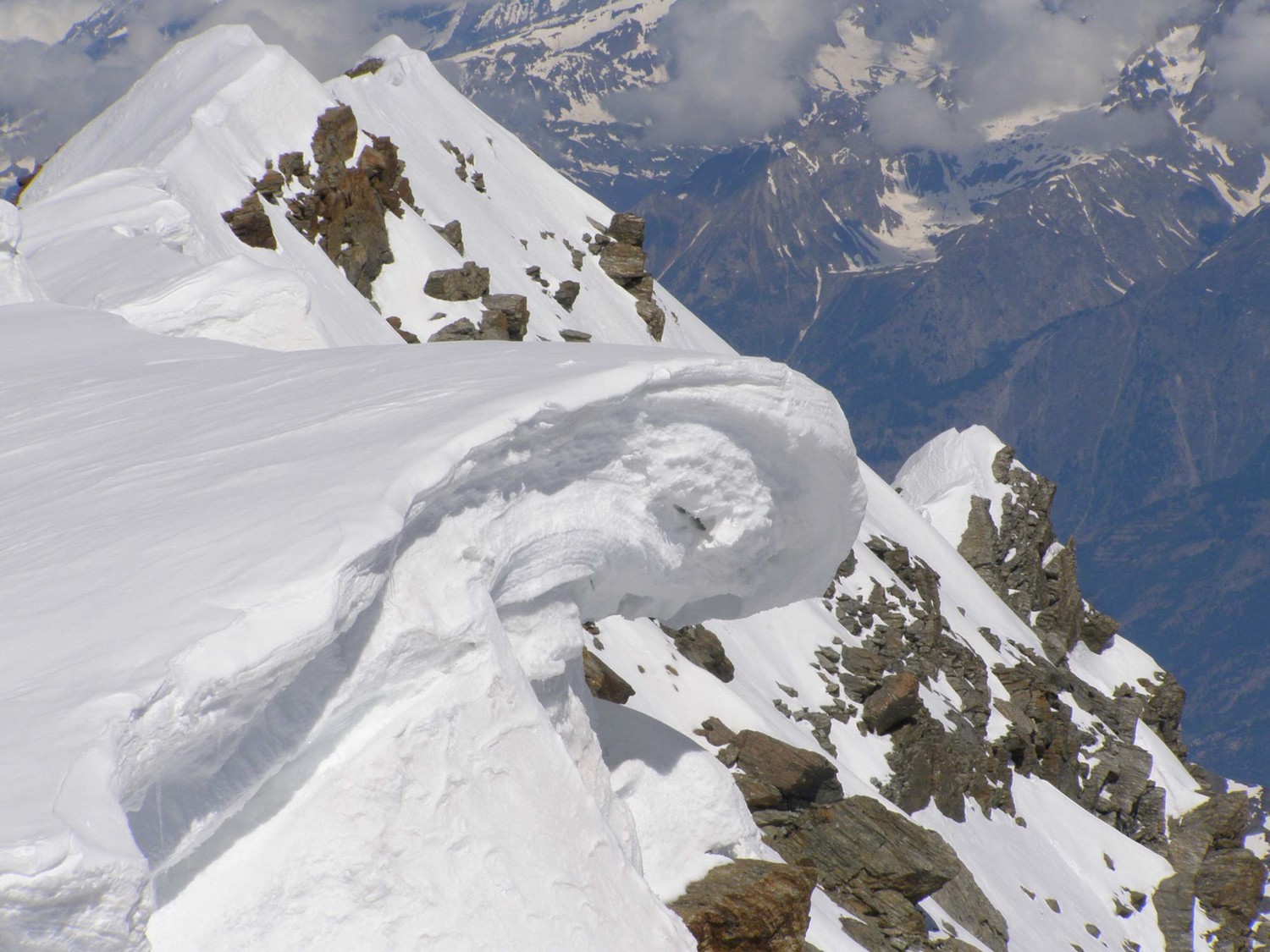 Cornice sopra il tratto di uscita in cresta...!