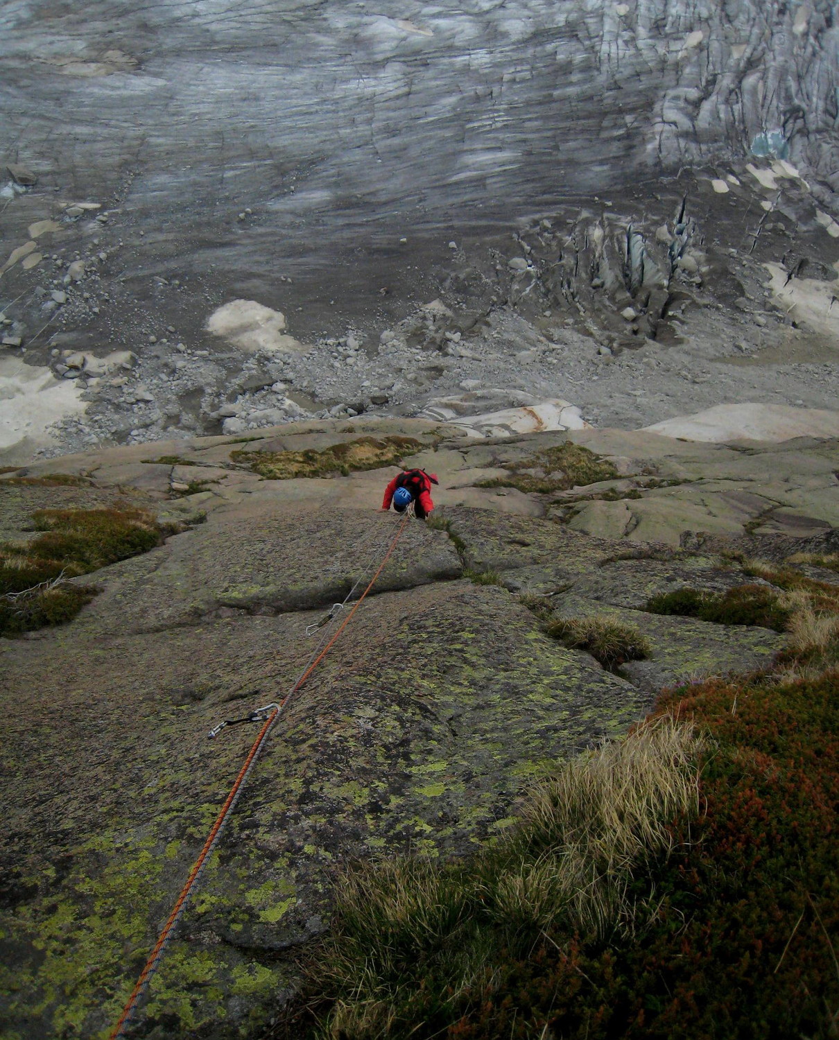 Anne dans la fissure de L7 (5c).