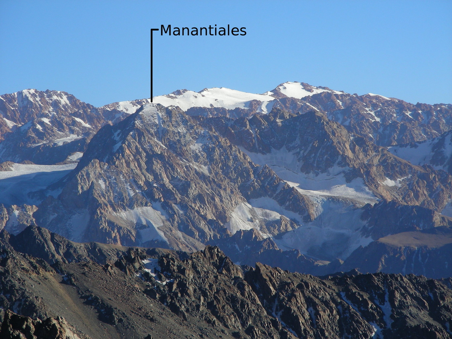 El Nevado Grande de Manantiales visto desde el Paso Tucson (al SE) en marzo 2009