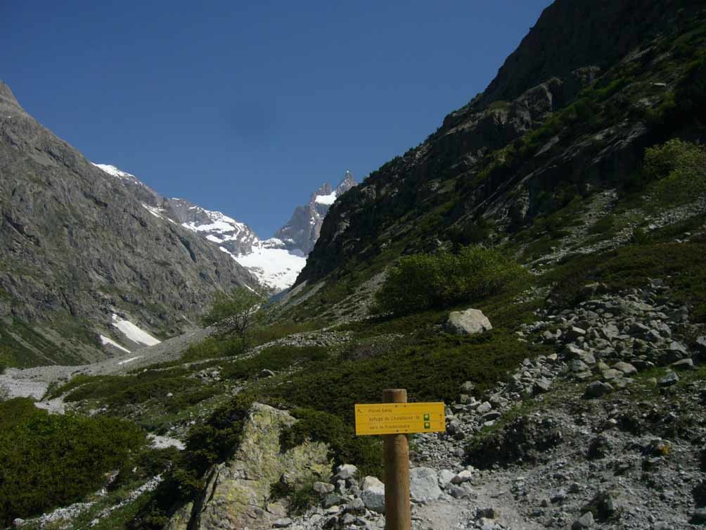 la meije se dévoile peu à peu