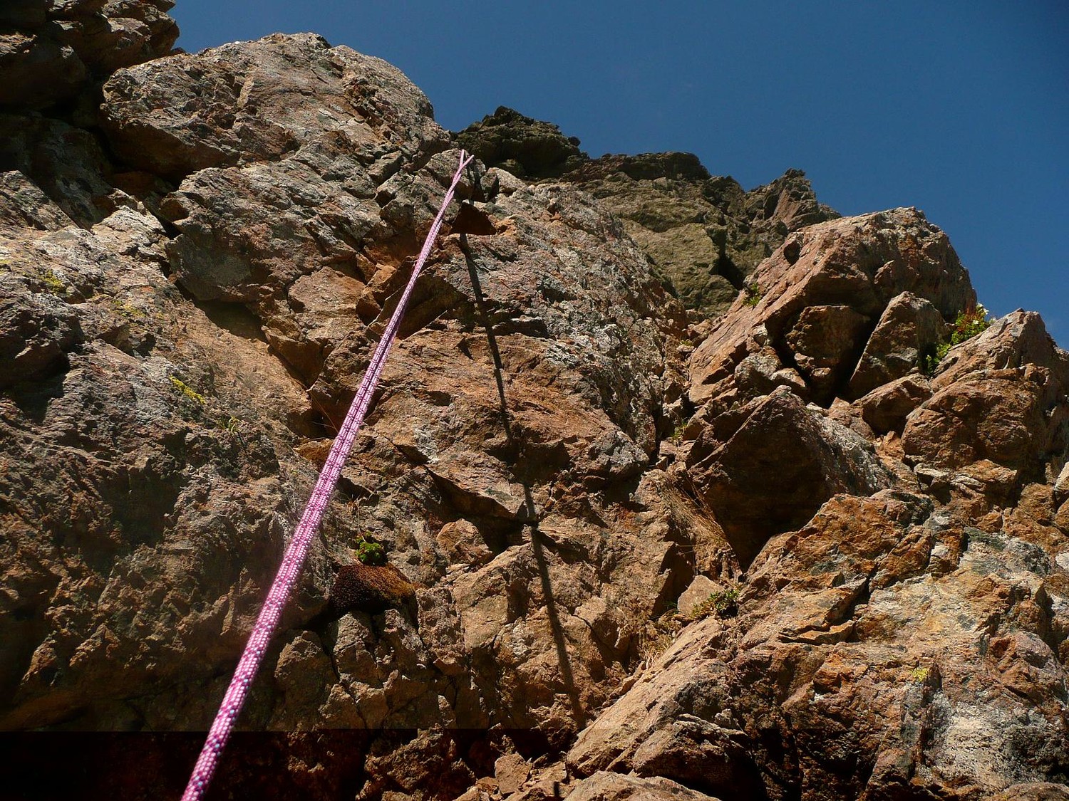 Descente en rappel du col