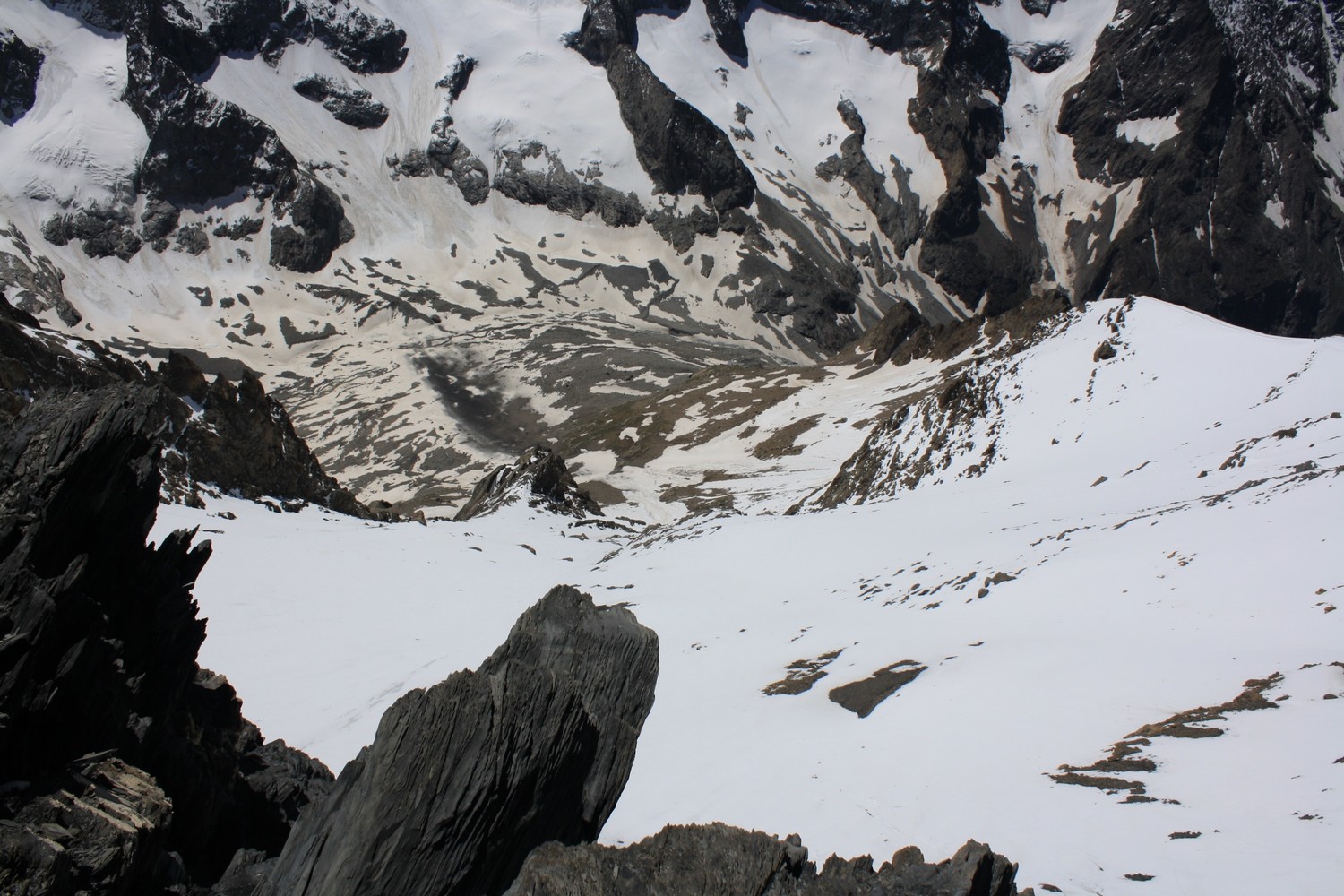 Les derniers 1000 mètres de montée, vus depuis le Dôme de la Lauze