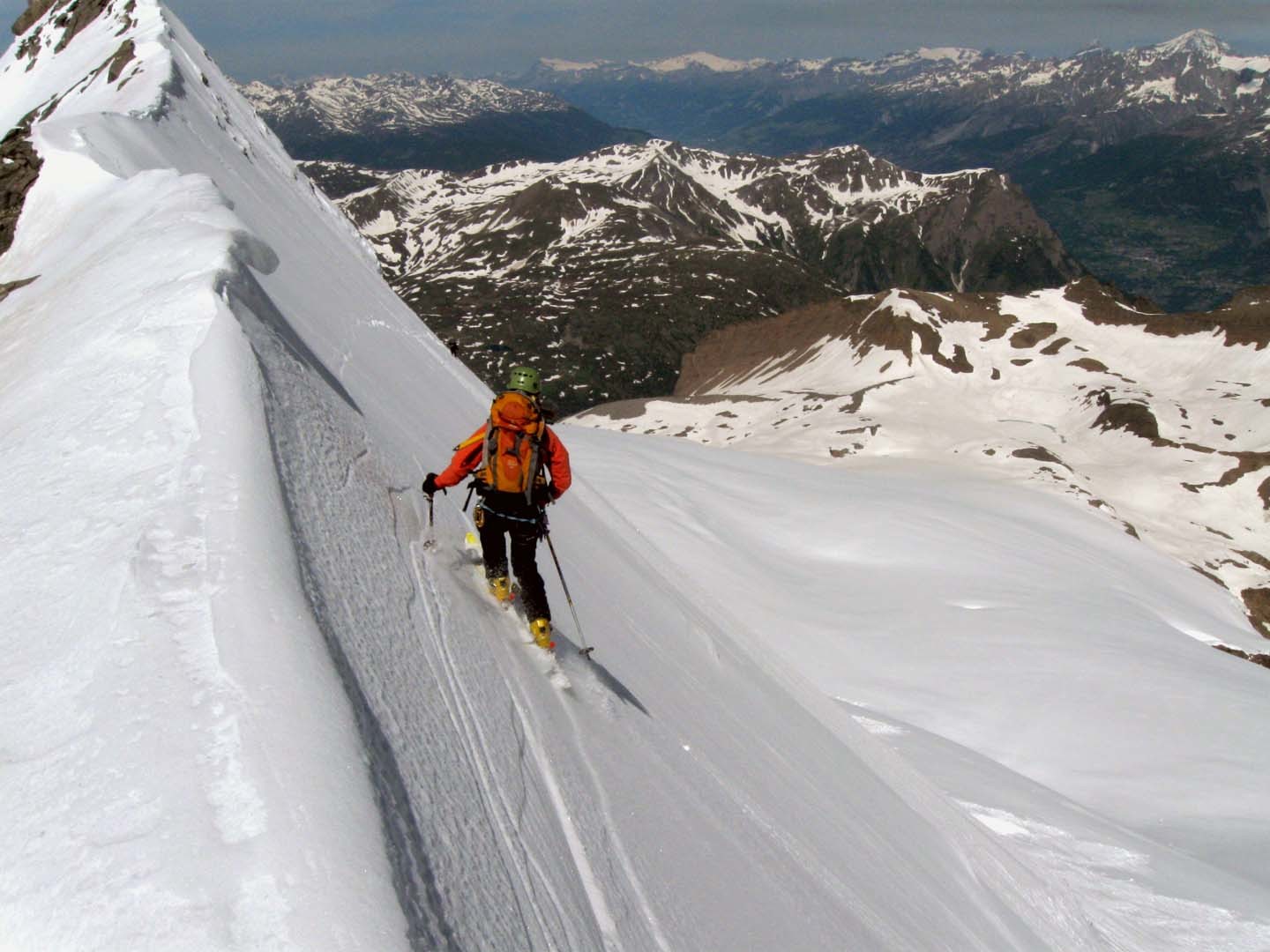 discesa dal pendio N del Monte Leone