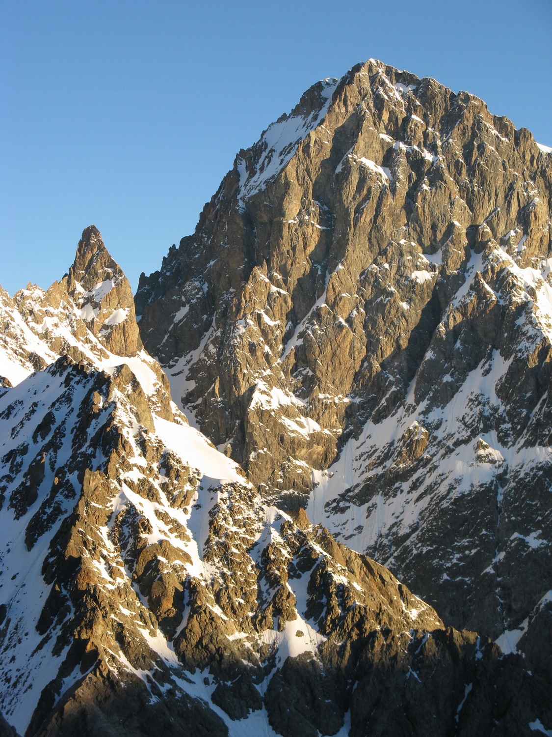La barre des Ecrins et son Pilier S, que de souvenirs...