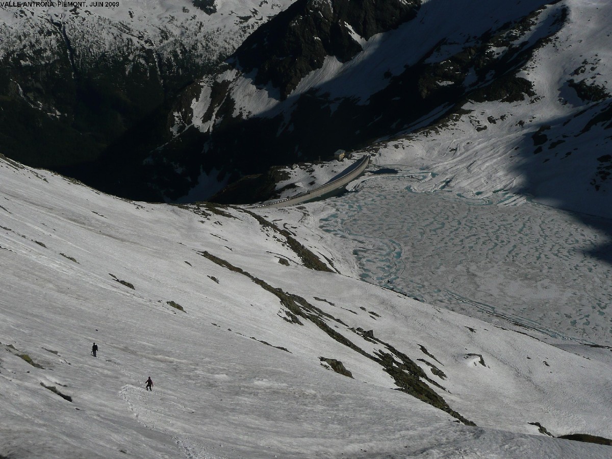 Descente versant S des Coronette di Camposecco vers le bivacco