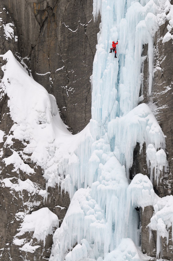 Cascade Kandersteg. Yves R.