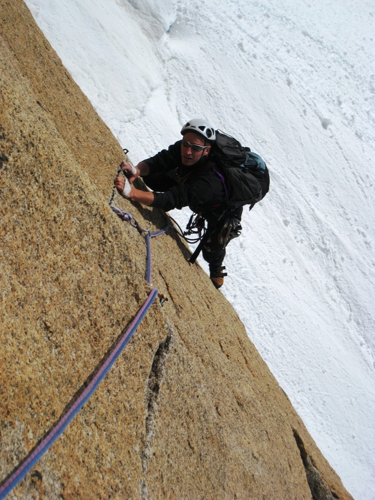 Contamine : fissure à doigt L2