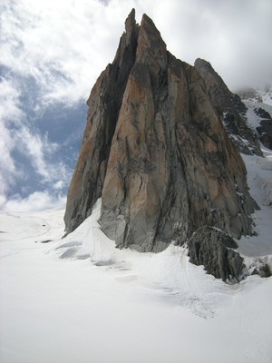 Pointe Adolphe rey :cache-cache sur le fil gauche de la pointe de droite
