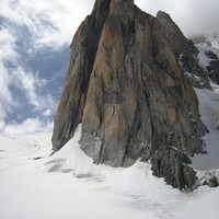 Pointe Adolphe rey :cache-cache sur le fil gauche de la pointe de droite