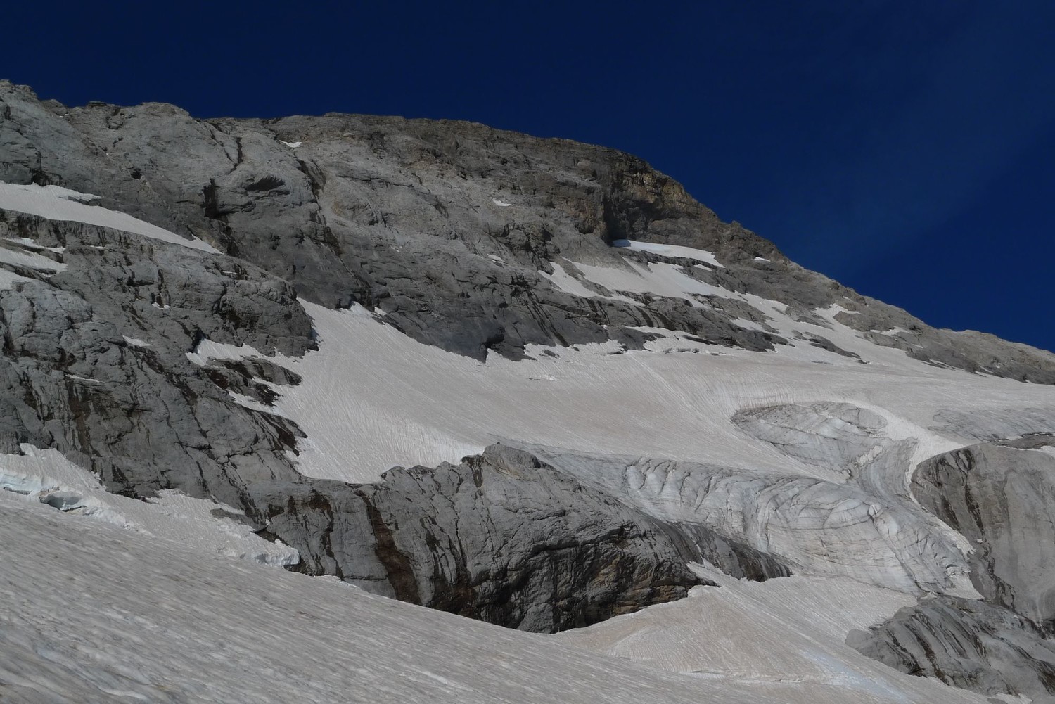 la dernière partie de l'itinéraire, avec la rimaye et les rochers qui nous ont permis d'accéder au glacier supérieur