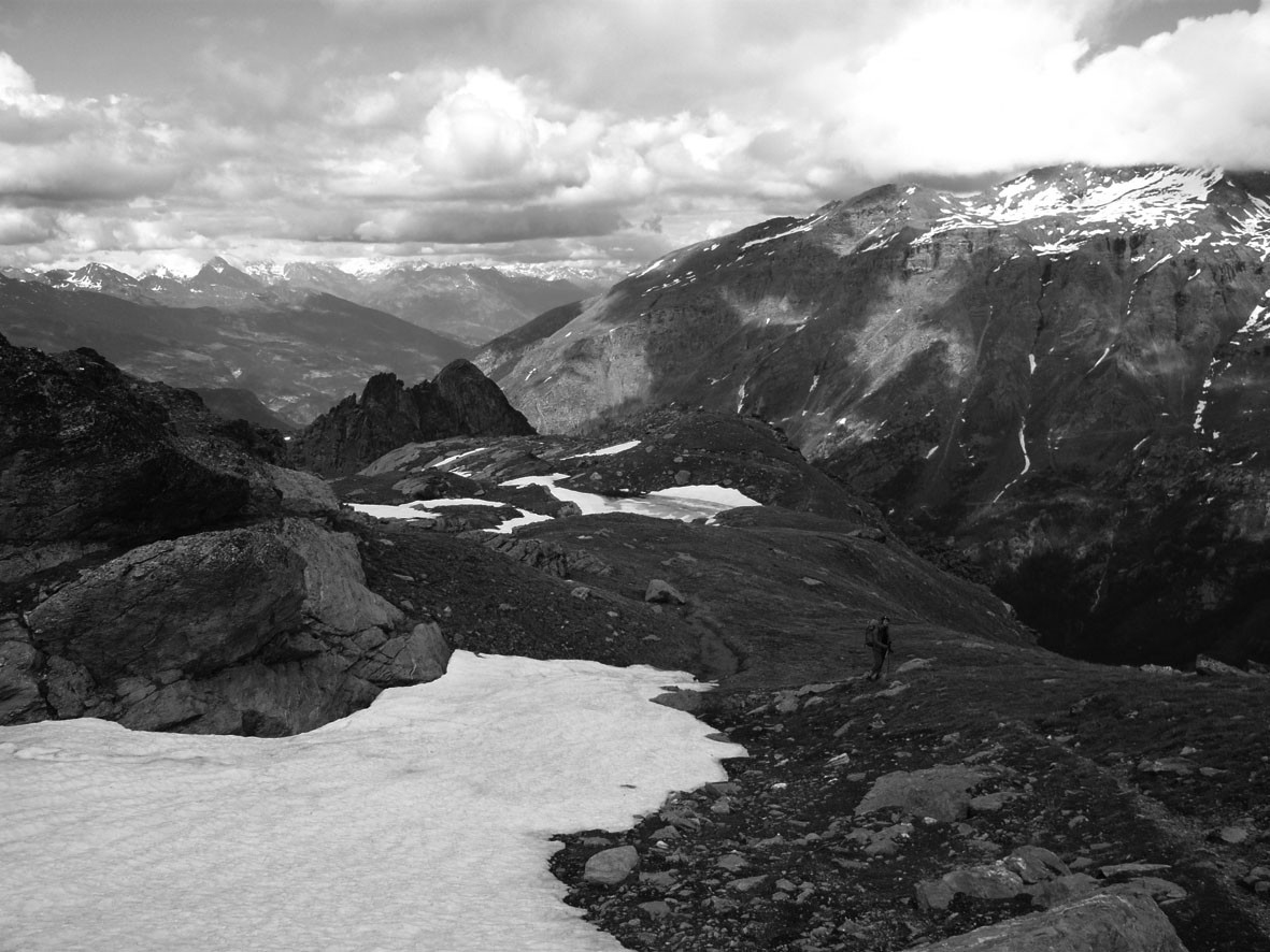 vallée au loin
