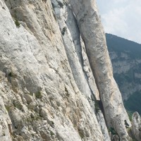 Le Pestel vue du Pilier Leprince Ringuet / une cordée en action sur le fil : c'est quoi cette voie ?
