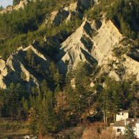 strates sédimentaires calcaires et argilo-calcaires de l'Argovien entre Die et Chamaloc (vercors)