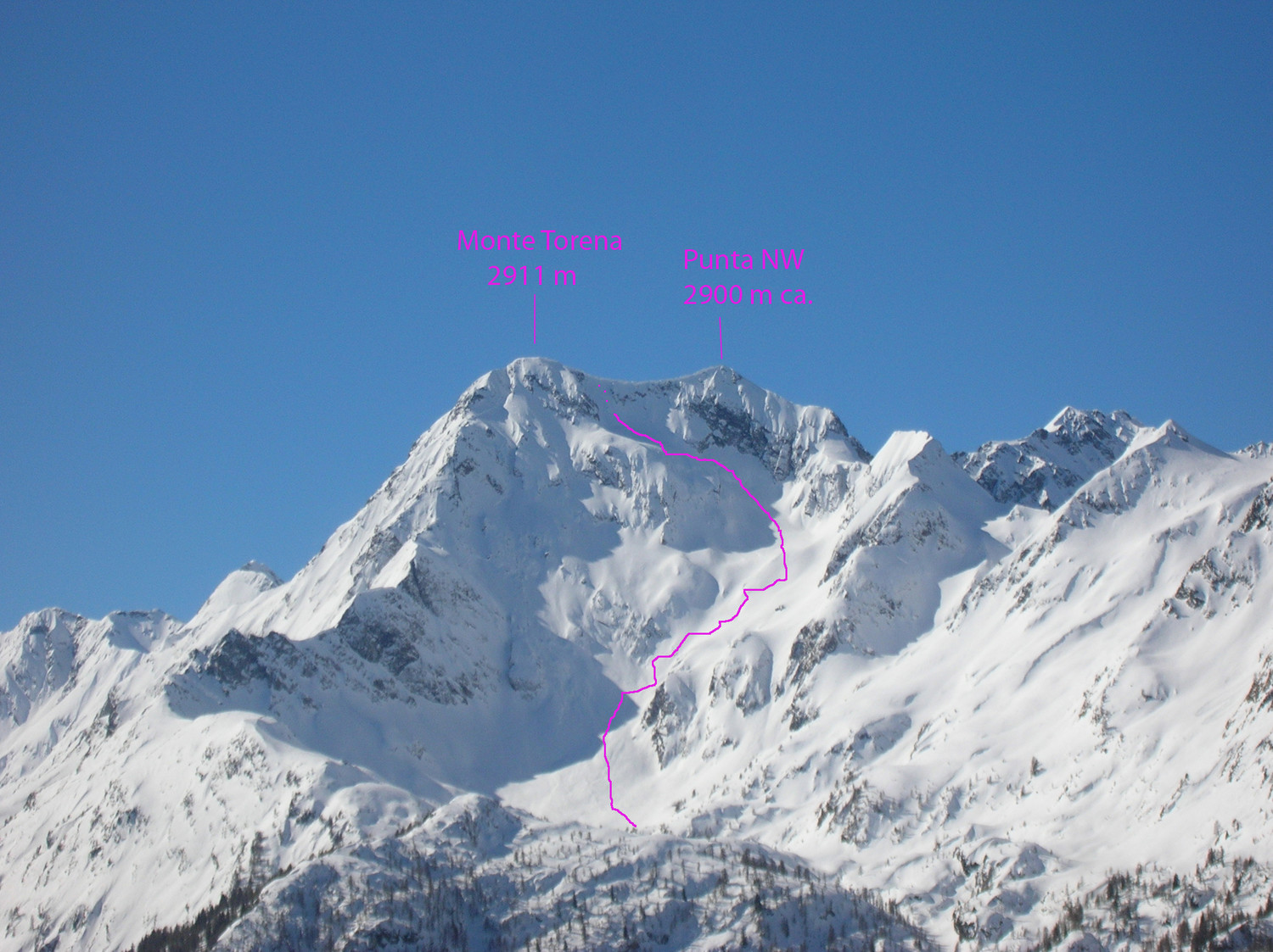 Il Monte Torena 2911 m versante NE (Val Belviso) dalle piste di Aprica.
