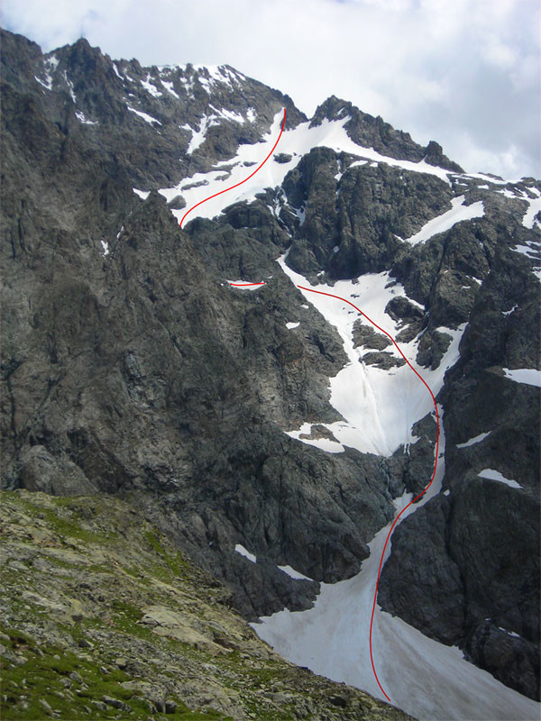 Couloir NW des Rouies depuis le sentier qui mène au lac des Rouies