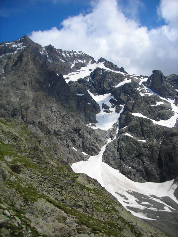 Couloir NW des Rouies depuis le sentier qui mène au lac des Rouies