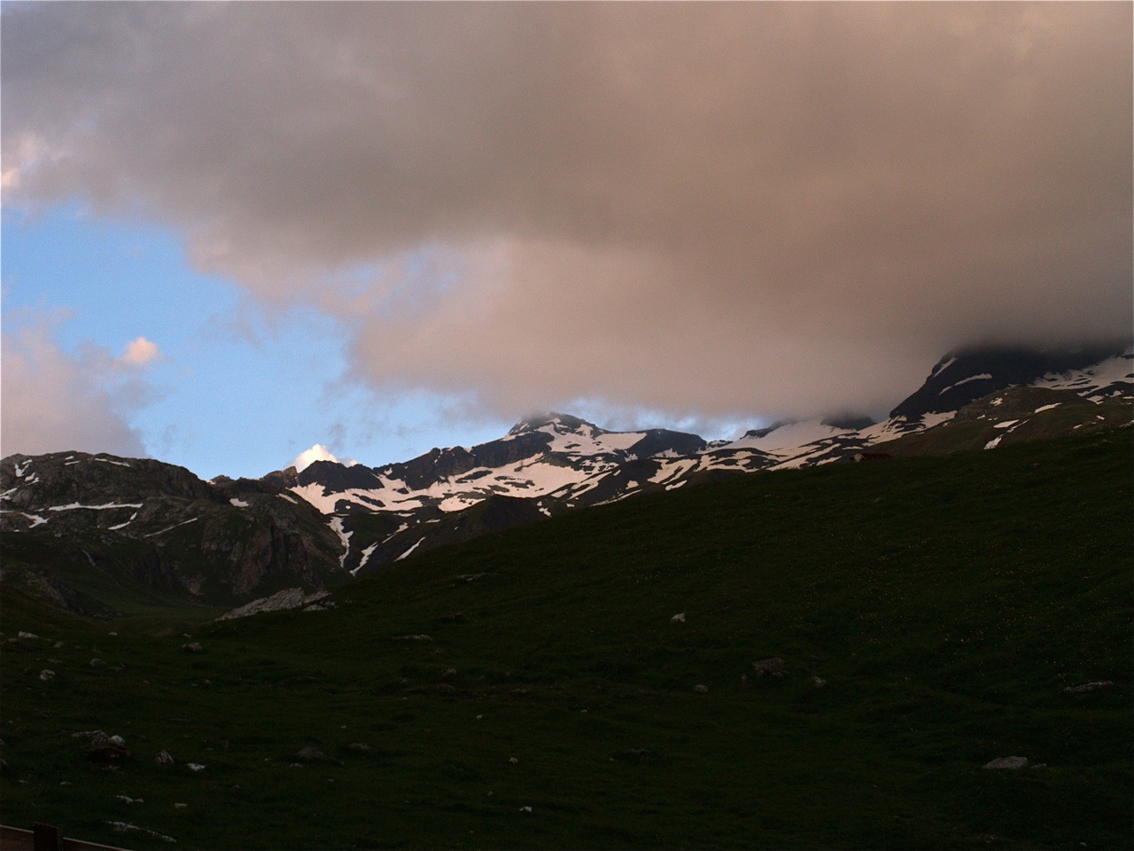 Pointe de Méan-Martin au coucher du soleil et sous un ciel d'orage